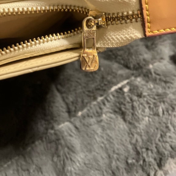 Louis Vuitton  Monogram Vernis Houston Tote Bag M91028 - Picture 10 of 11